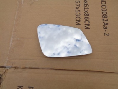 Оригинальный правый вкладыш bmw x1 f48 фото №1