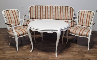 Salonik, zestaw mebli białych ludwikowskich: sofa, fotele, stolik; 2137