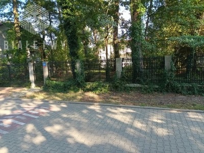 Magazyny i hale, Halinów (gm.), 739 m²