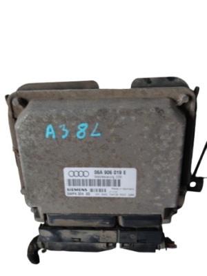 Audi a3 8l бортовой компьютер 06a906019e фото №1