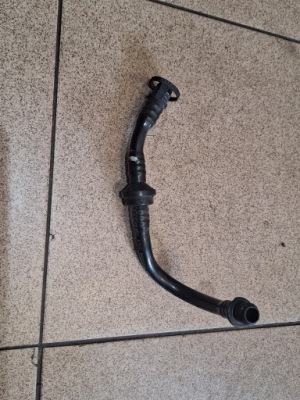 Шланг клапан вакуумa audi a4 b6 2.4 bdv фото №1