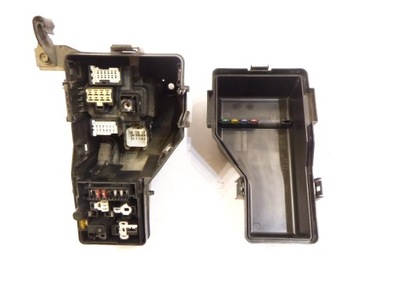 Корпус коробка запобіжників toyota rav4 2000- фото №1