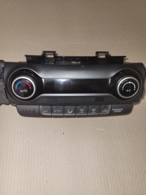 Hyundai kona панель керування кондиціонера фото №1