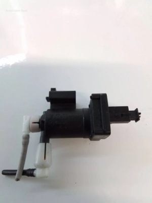 Mercedes-benz cls w219 клапан вакууму 3.0d a2038000178 фото №1