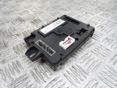 Модуль коробка bcm 284b16739r renault clio iv фото №1