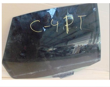 Audi 100 c4 2.6 93r - скло двері правий задня фото №1