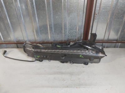 Противотуманная фара drl правый lexus nx 200t оригинальный фото №1