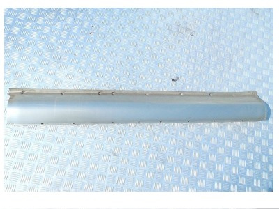 Ssangyong rexton 2003r - молдинг поріг ліва фото №1