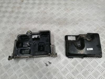 Tesla model 3 модуль блок керування 1583991-00-c фото №1