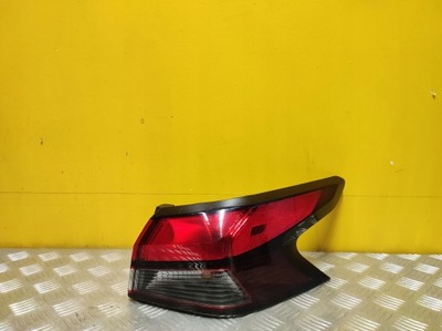 Nissan versa 2020-2021 лампа задня права usa фото №1