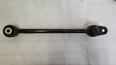 Tesla model 3 важіль задня нижній 1044444-00-a фото №1