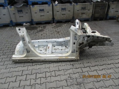 Лонжерон чверть права передня mercedes cla 117 фото №1