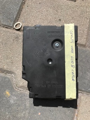 Renault clio iv считыватель карта фото №1