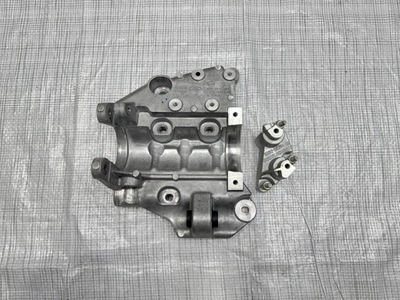 Подушка кронштейн land rover discovery sport r-dynamic 23- k8d2-4h473-ac фото №1