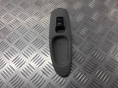 Панель скло правий перед nissan almera tino фото №1