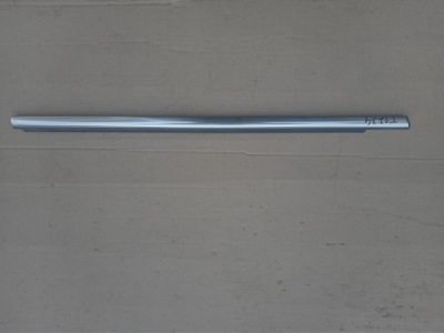 Молдинг уплотнитель правый перед mercedes w251 фото №1