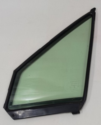 Subaru forester iv 13- стекло дверь левая левый перед треугольник фото №1