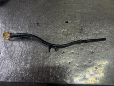 Щуп щуп масла 03l103634h a3 8p yeti 2.0tdi фото №1