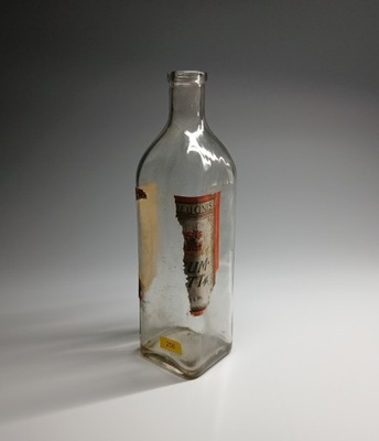 STARA BUTELKA PO RUMIE 256