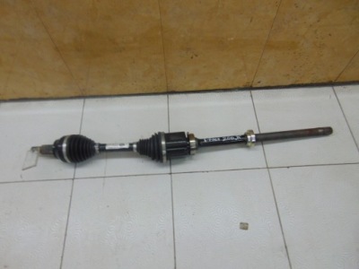 Приводной вал правый  jaguar e pace 2.0d gj32-3b436-cc фото №1