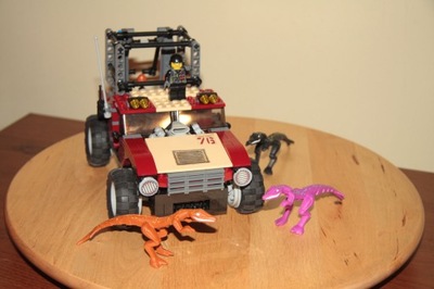 Lego Dino 7296 Łowca dinozaurów