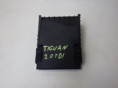Кришка коробка запобіжників vw tiguan i 2.0 tdi фото №1