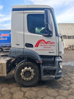 Кабина mercedes actros / antos / arocs фото №1