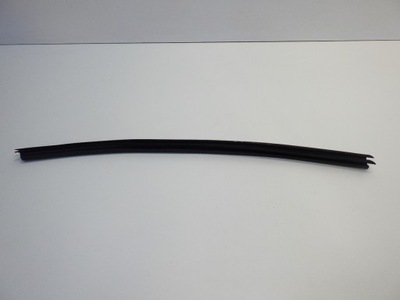 Audi q2 81a 21 молдинг стекло внутренняя правый перед фото №1