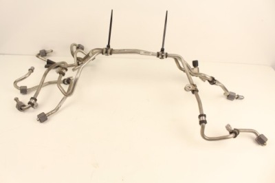 Трубки провода топлива mercedes cls 500 w218 12r. фото №1