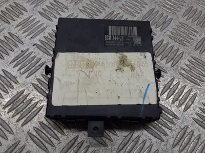 Модуль bcm renault twingo ii 1.2 16v 8200874481-a фото №1