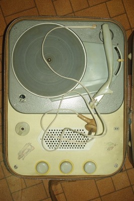 WG-258 Monoton Gramofon ze wzmacniaczem Unitra Fonica sprawny gra