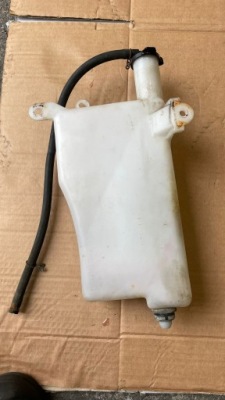 Бачок расширительный жидкость toyota land cruiser 100 4.2 оригинал фото №1