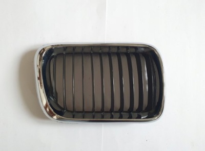 Заглушка решітка радіатора бампера правий перед bmw 3 e36 фото №1