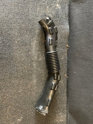 Труба шланг воздуха dacia duster i 1,5dci фото №1