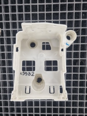 Peugeot 2008 ii opel mokka ii кронштейн кронштейн модуля bsi 9826799080 фото №1