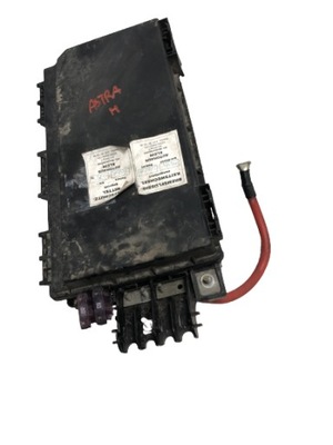 Коробка предохранителей opel astra h 13145043 фото №1
