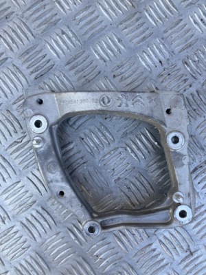 Кронштейн компрессора кондиционера peugeot e-2008 ii 19- фото №1