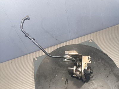 Насос вакуумa mercedes w213 2.0 cdi a0004306132 фото №1