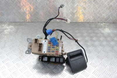 Subaru impreza ii 00-07 4d корпус запобіжників фото №1