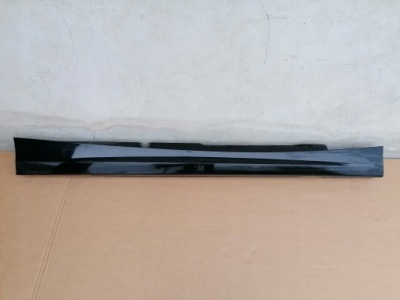 Молдинг поріг права поріг правий bmw 1 i e87 2004-2009r фото №1