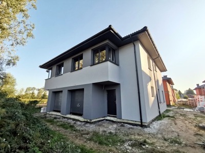 Dom, Łomianki Dolne, 123 m²