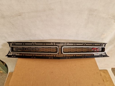 Решётка радиатора dodge challenger 9403971 оригинал фото №1