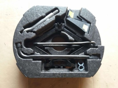 Jaguar xf x250 домкрат ушко ключ фото №1