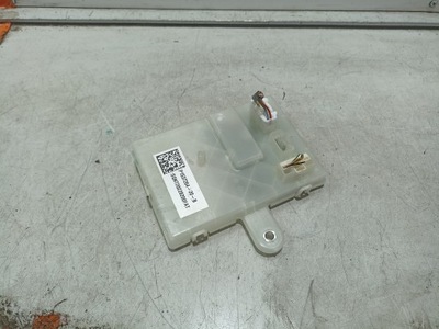 Tesla model 3 модуль зарядки 1537264-20-b фото №1