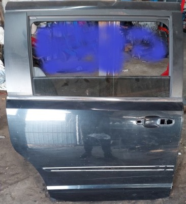 Voyager town caravan 08-20r дверь правый задняя фото №1