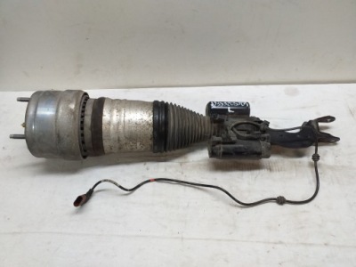 Mercedes w257 амортизатор лівий перед фото №1