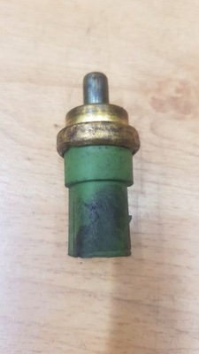 Датчик температуры жидкость audi a8 d2 lift фото №1