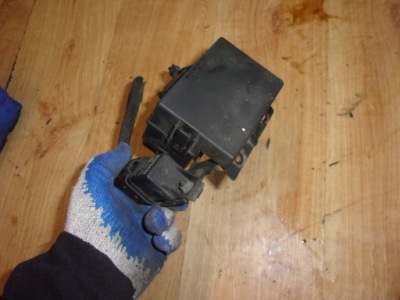 Opel antara коробка запобіжників 2.0 cdti фото №1