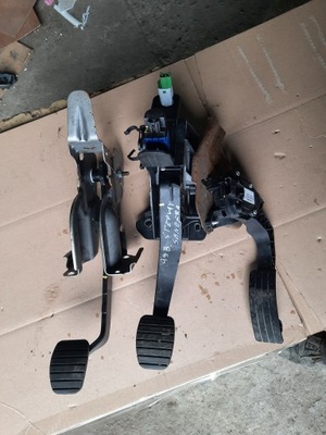 Sandero stepway ii lift 0,9 педали kpl. фото №1