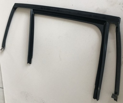 Mercedes w205 молдинг прокладка двері права задня фото №1